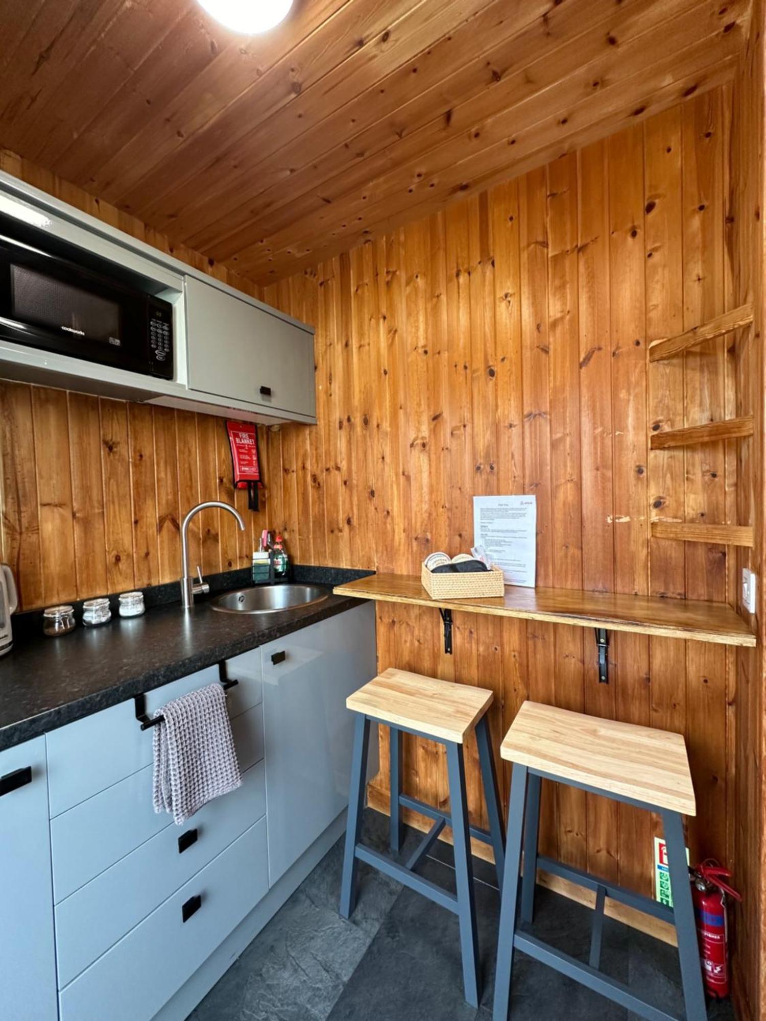 Taigh Beag Apartamento Inverlochy Exterior foto